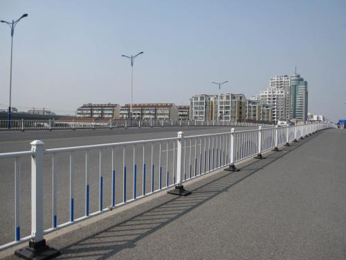 道路<a href='http://www.5566pp.cn' target='_blank'><u>護欄</u></a>