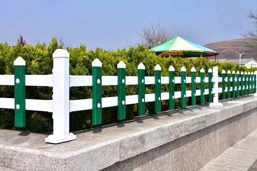 草坪<a href='http://www.5566pp.cn' target='_blank'><u>護欄</u></a>